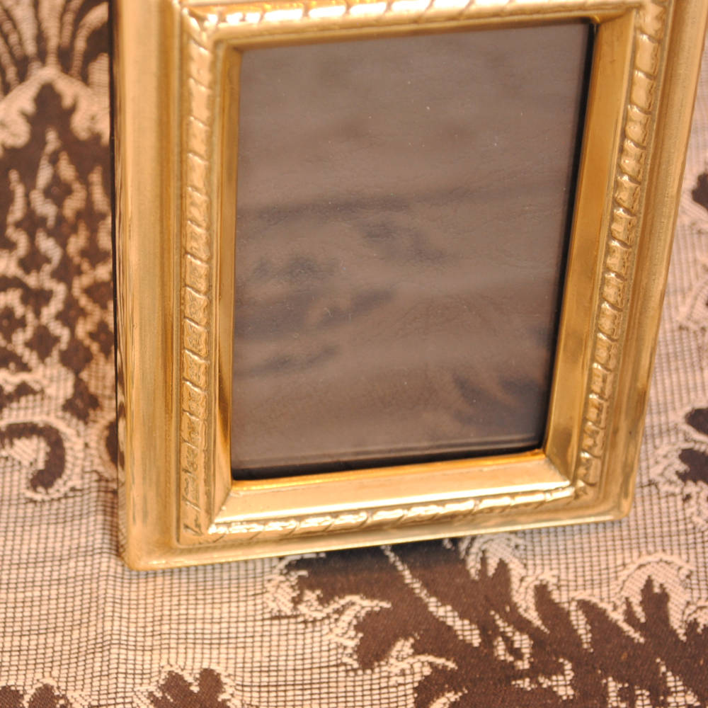 フォトフレーム 写真立て おしゃれ アンティーク調 額縁スタイル 金色 縦タイプ 真鍮雑貨 真鍮製 ブラス イタリー製 スティラーズ STILARS 388322