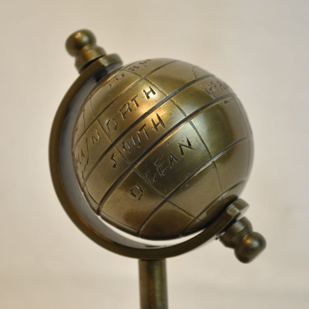 地球儀 ミニ地球儀 置物 オブジェ 真鍮製 雑貨 オーナメント インテリア雑貨 アンティーク風地球儀 真鍮雑貨 7382073