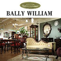 高品質のマホガニー材を使用し、手彫りによる彫刻や美しい曲線が特徴であるクラシック家具を忠実に再現