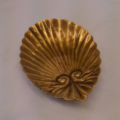 トレイ アクセサリートレイ シェル型トレイ 真鍮製トレイ 小物入れ アンティーク風トレイ 真鍮雑貨 325044