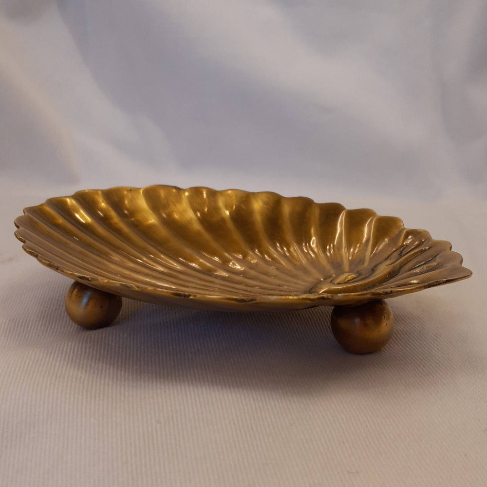 トレイ アクセサリートレイ シェル型トレイ 真鍮製トレイ 小物入れ アンティーク風トレイ 真鍮雑貨 325044