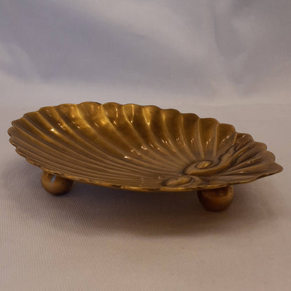 トレイ アクセサリートレイ シェル型トレイ 真鍮製トレイ 小物入れ アンティーク風トレイ 真鍮雑貨 325044
