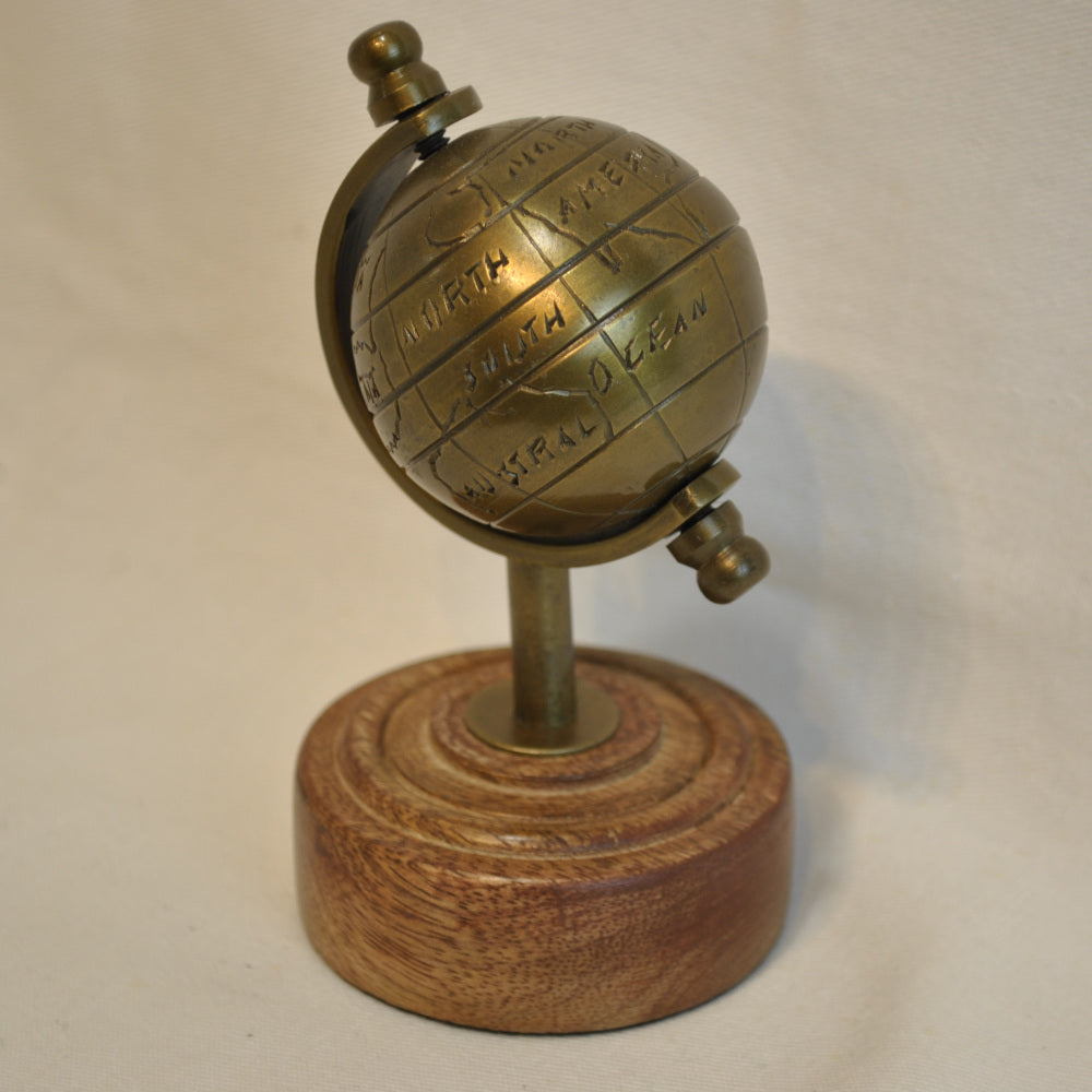 地球儀 ミニ地球儀 置物 オブジェ 真鍮製 雑貨 オーナメント インテリア雑貨 アンティーク風地球儀 真鍮雑貨 7382073