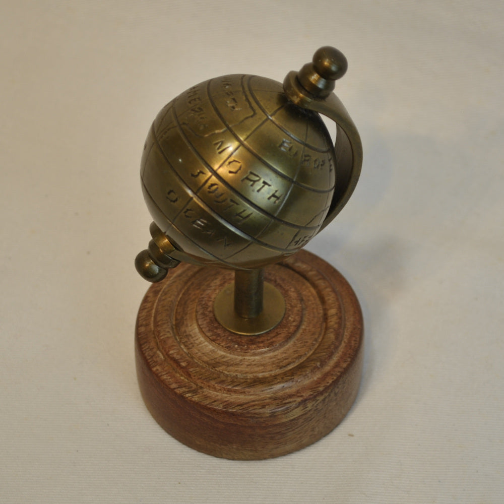 地球儀 ミニ地球儀 置物 オブジェ 真鍮製 雑貨 オーナメント インテリア雑貨 アンティーク風地球儀 真鍮雑貨 7382073